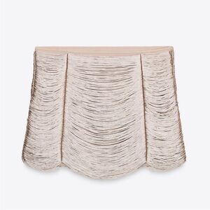 Zara Textured Cream Mini Skirt 
SOLD OUT!